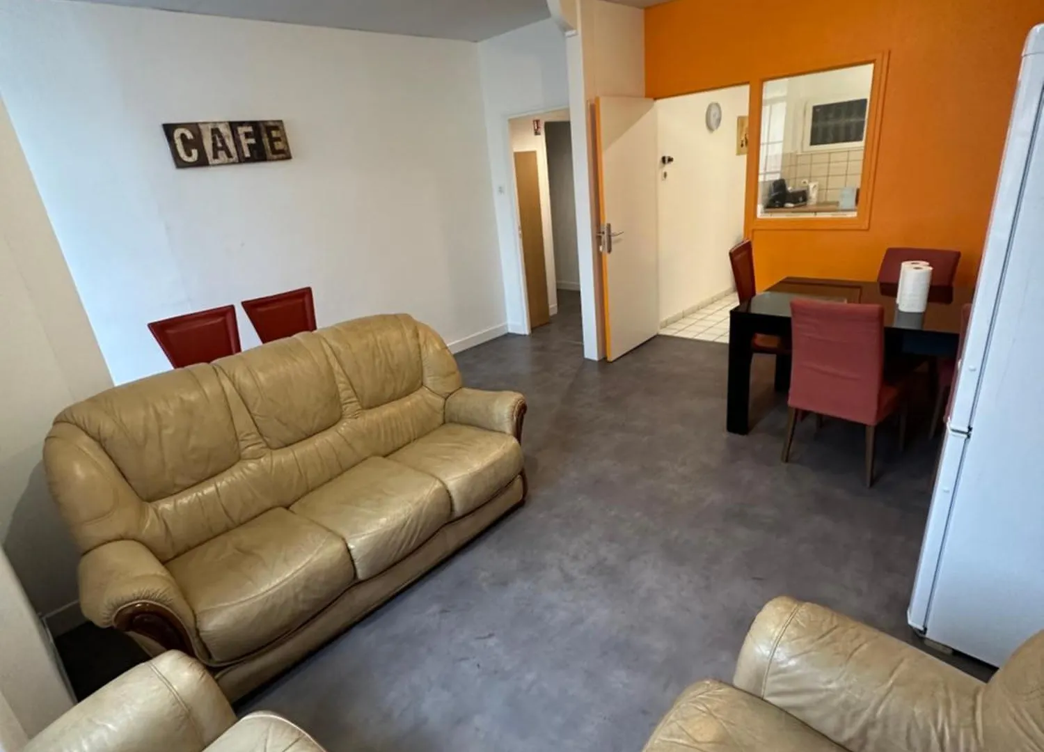 Chambre Privative Avec Lavabo Gare Sncf Tarbes France